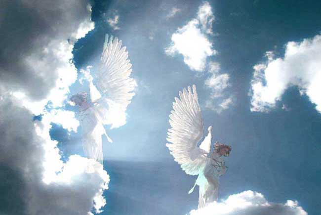 Résultat de recherche d'images pour "pluie d'ange dans le ciel"